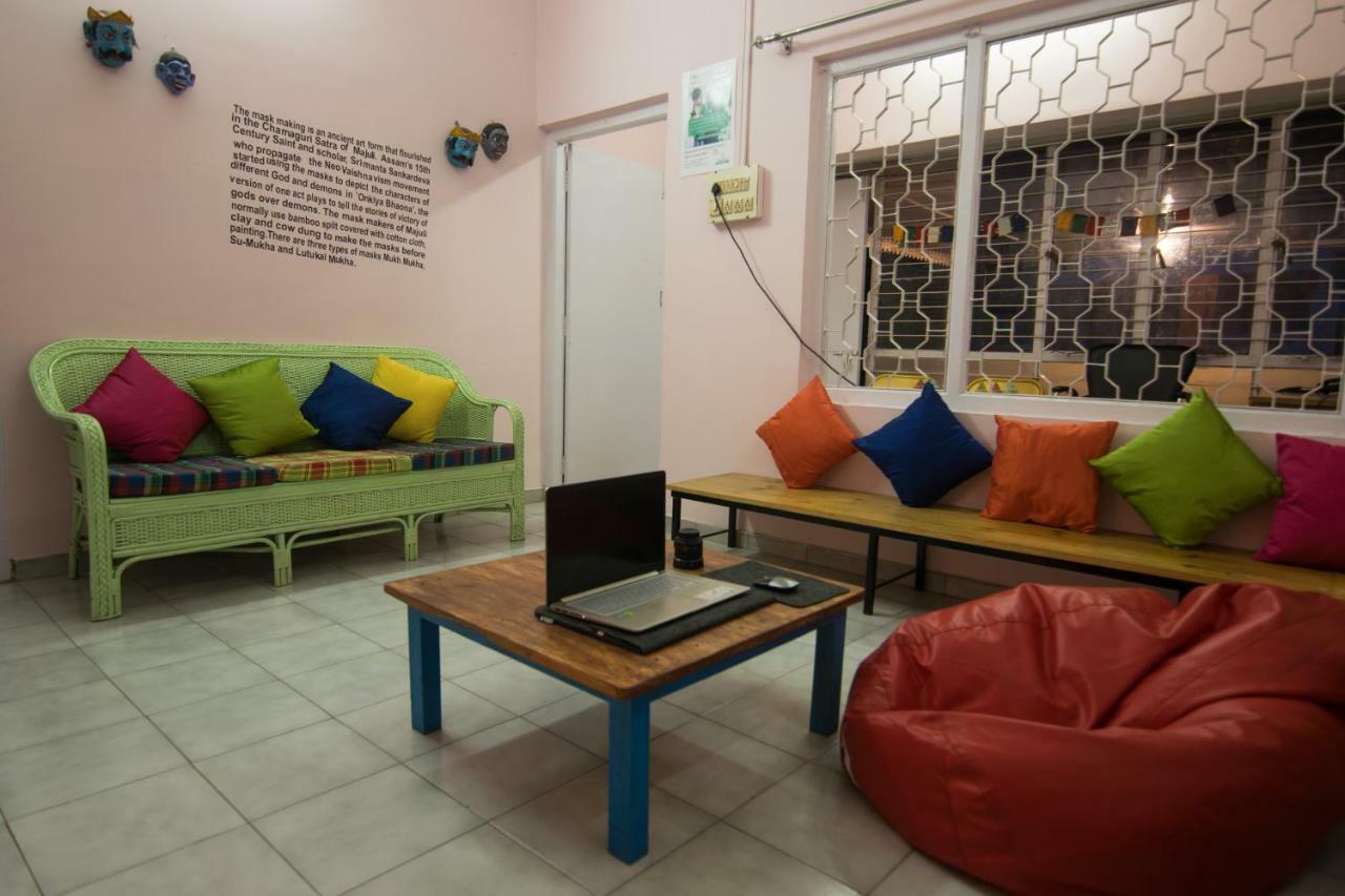 Gibbon Backpackers Hostel Guwahati Exterior foto