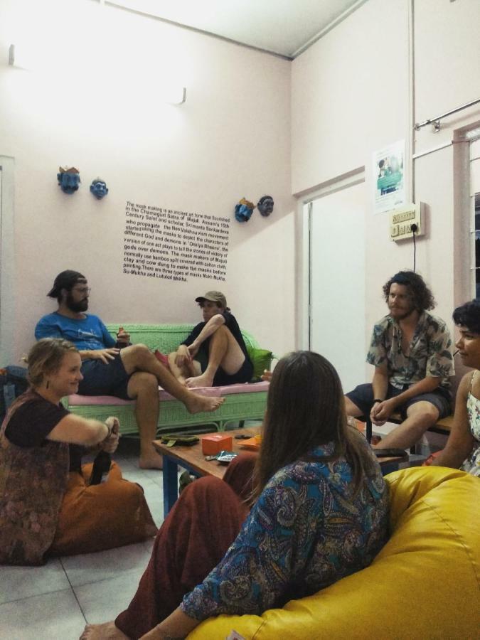 Gibbon Backpackers Hostel Guwahati Exterior foto
