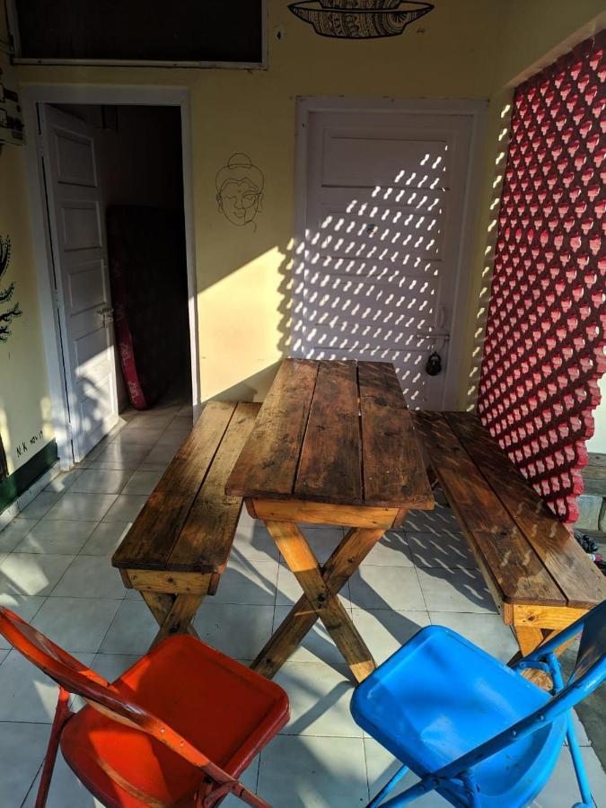 Gibbon Backpackers Hostel Guwahati Exterior foto